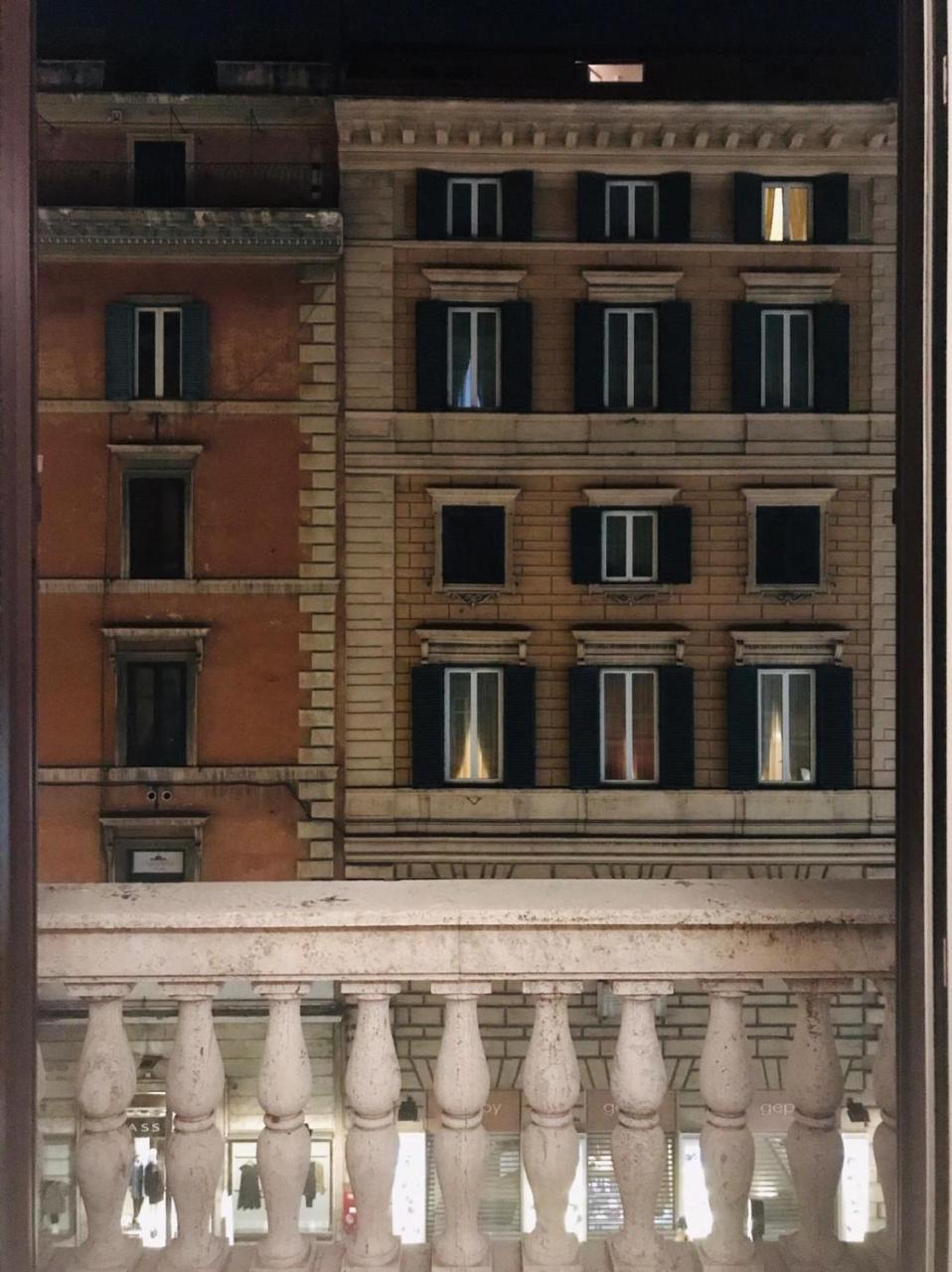 Bespoke Roma Suites Luaran gambar