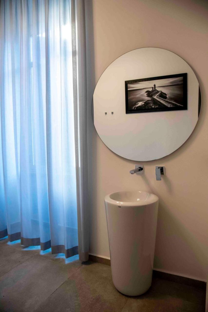 Bespoke Roma Suites Luaran gambar