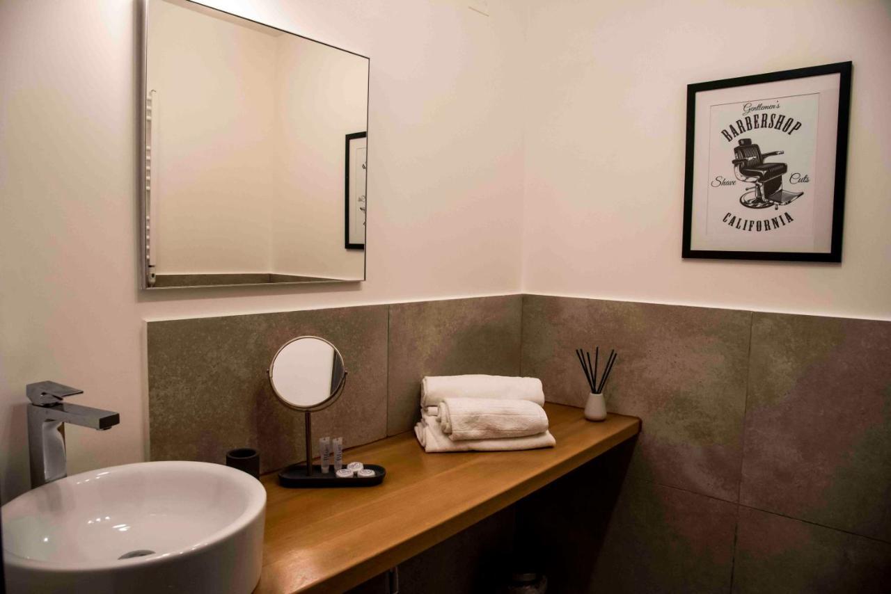Bespoke Roma Suites Luaran gambar