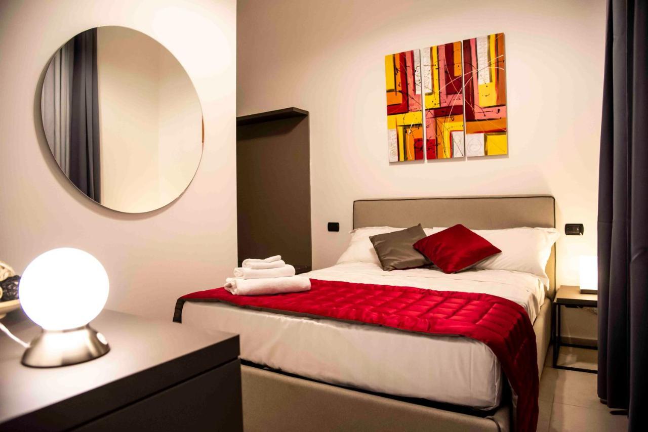 Bespoke Roma Suites Luaran gambar