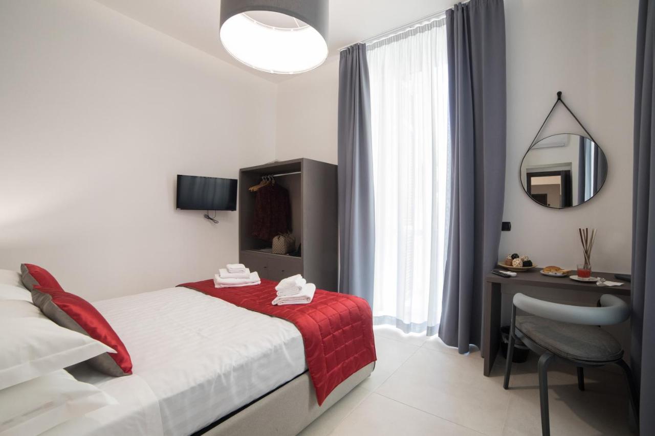 Bespoke Roma Suites Luaran gambar
