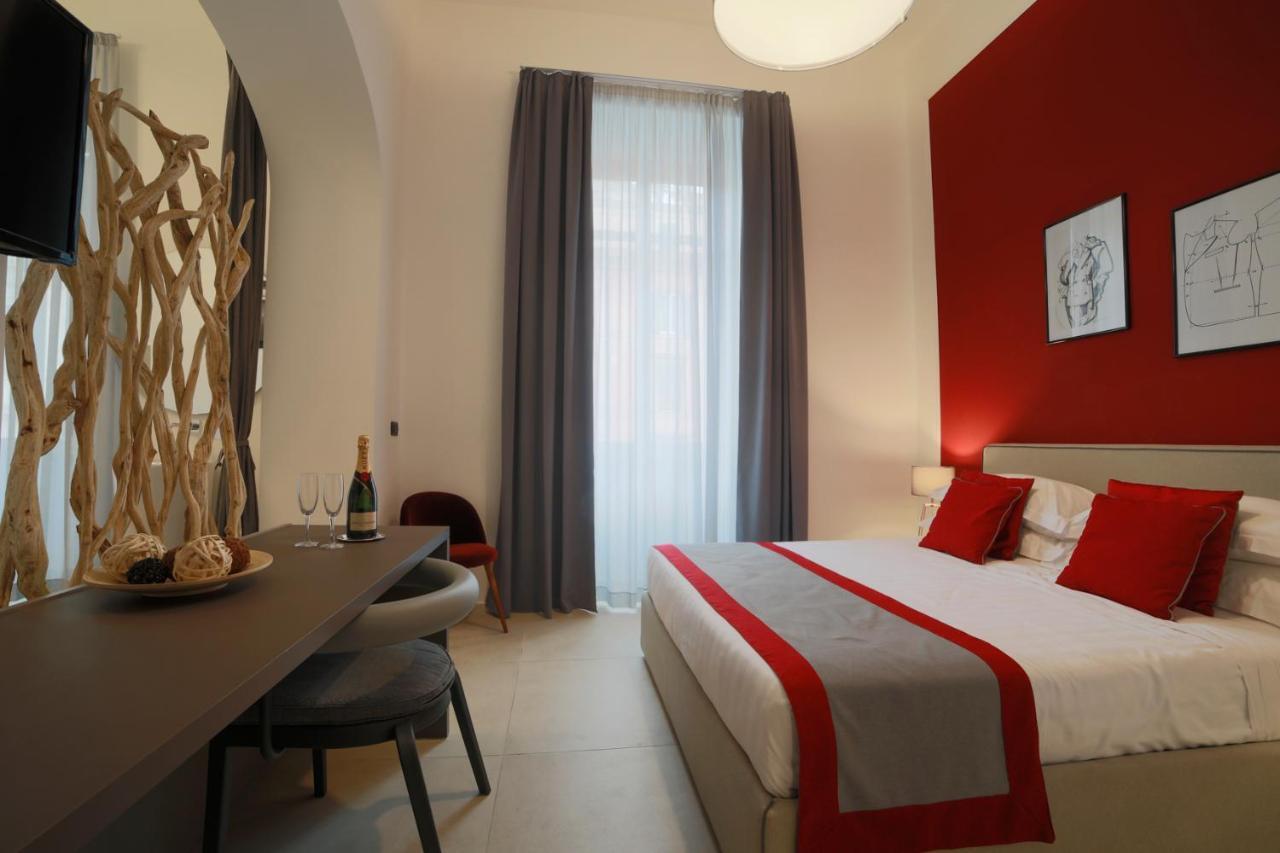 Bespoke Roma Suites Luaran gambar